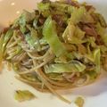 ゆま猫's cooksnap of when they made キャベツとソーセージの和風マヨパスタ.