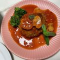 ryumi58's cooksnap of when they made ふわふわ♬トマトソースの煮込みハンバーグ.