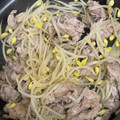kanatrip's cooksnap of when they made 豚コマもやしの塩炒め　油不要.