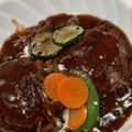 michan▼'s cooksnap of when they made ビーフシチュールーで 煮込みハンバーグ.