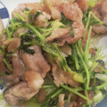 やすらー's cooksnap of when they made 豚こま肉と豆苗のねぎ塩炒め.