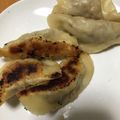 しほまる♬'s cooksnap of when they made 美味しい手作り餃子の皮.