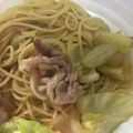 ☆えりんこ☆★'s cooksnap of when they made 豚肉とキャベツのにんにくバター醤油パスタ.