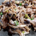 こうのとりヒロシ's cooksnap of when they made しめじと豚肉のごまマヨ炒め.