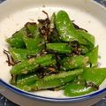 mameapan's cooksnap of when they made レンジで簡単　スナップエンドウ塩昆布和え.