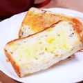ふうはっちゃん's cooksnap of when they made 練乳チーズ☆トースト.