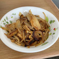 AKPcooking's cooksnap of when they made えのきと玉ねぎのピリ辛バター炒め.