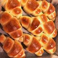 mihosue's cooksnap of when they made ふわふわ＊ぎゅうぎゅうロールパン.