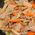 クック9GURBB☆'s cooksnap of when they made 豚ロース薄切りと根菜オイスターソース炒め.