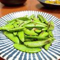 Superlittleboo's cooksnap of when they made スナップエンドウのにんにく炒め.