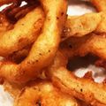 でぃらお's cooksnap of when they made 天ぷら粉使用のオニオンリング.
