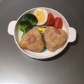 まめ郎's cooksnap of when they made ウインナーがゴロゴロおにぎり.