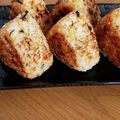 ぽんこつ子♡'s cooksnap of when they made シャケと紫蘇の焼きおにぎり.