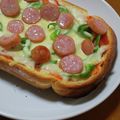 りよんじゃ's cooksnap of when they made ✿簡単朝ごパン♡～ピザトースト～✿.