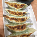 風民tomomi's cooksnap of when they made 肉で作るより簡単♪かきギョウザ.
