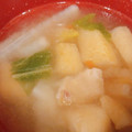クックS5N2AF☆'s cooksnap of when they made 冬にも！お揚げとシメジと白菜の豚汁.
