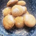 みーさんエイト's cooksnap of when they made アーモンドバターのスノーボールクッキー.