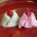 Sqtomi's cooksnap of when they made よもぎと苺の♪　お雛祭り大福　♪.