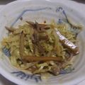 きらり流れ星's cooksnap of when they made 桃屋のラー油☆ピリ辛肉味噌キャベごぼ炒め.