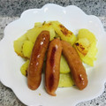 リクママ0505's cooksnap of when they made じゃがいもとソーセージの炒めもの.