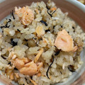 リラシャン's cooksnap of when they made ひじき＆鮭の簡単炊き込みごはん☆.