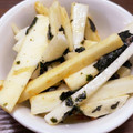 キッチン◇キッチン's cooksnap of when they made 切って混ぜるだけ☆山芋の梅海苔和え.