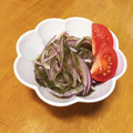 ＊ゆか＊07's cooksnap of when they made ねばねば～♪新玉ねぎとめかぶの和え物.