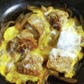 重次郎's cooksnap of when they made 簡単リメイク★メンチカツの卵とじ.