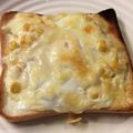 ベティ３'s cooksnap of when they made マヨコーン卵ピザトースト★おやつトースト.