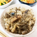 YUKIKI☆'s cooksnap of when they made サバ缶と舞茸の炊き込みご飯.