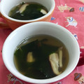 赤い電話's cooksnap of when they made 簡単！しいたけとわかめのコンソメスープ.