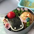 まゆこ．Ｍ's cooksnap of when they made 卒園に！【ランドセルおにぎり】キャラ弁.