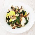 ダリア☆'s cooksnap of when they made 舞茸とほうれん草の卵炒め.