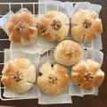 yasuyo♪'s cooksnap of when they made ★HBで胡桃パン★クリチ＆こしあん入り★.