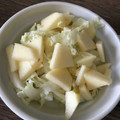 Yokchina's cooksnap of when they made 白菜とりんごのサラダ.