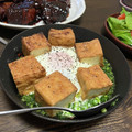 クロ８５'s cooksnap of when they made 九条ネギ＋絹厚揚げのアヒージョ炒め＋月見.