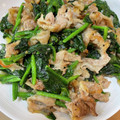 1065386's cooksnap of when they made 簡単副菜☆ほうれん草豚こまの柚子胡椒炒め.