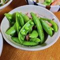 低カロ探検隊's cooksnap of when they made スナップエンドウとベーコンの炒め.