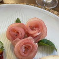taiyodomi's cooksnap of when they made 花おつまみ♡生ハムとクリチの薔薇♬簡単.