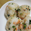 ねこのおかあさん☆'s cooksnap of when they made まちゃおにぎり　★ネギ鮭編★.