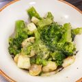くりやまこ's cooksnap of when they made シーフードとブロッコリーとろーりマヨ炒め.