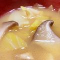 ナイーブ✨'s cooksnap of when they made エリンギとキャベツのバター風味味噌汁.