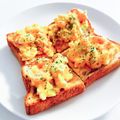 mayurich's cooksnap of when they made 簡単タルタルソースのトースト.