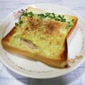 ＠迷子＠'s cooksnap of when they made 貝割れとハムのチーズトースト.