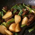 カケチャンマン's cooksnap of when they made 牛肉とカブの葉のオイスターソース炒め.