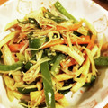 しの☆☆☆'s cooksnap of when they made 簡単♪えのきとピーマンの甘辛しょうゆ炒め.