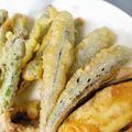 moeoke's cooksnap of when they made ＊カリッ！サクッ！　オクラの天ぷら＊.
