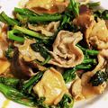 Macaw's cooksnap of when they made 豚肉＆セロリ＆しめじのオイマヨ豆板醤炒め.