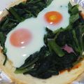 黒豆丸's cooksnap of when they made 卵とろ〜り♡ビスマルクピザ.