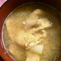 maruru-nn's cooksnap of when they made カリカリ油揚げと焼きねぎのご馳走味噌汁.